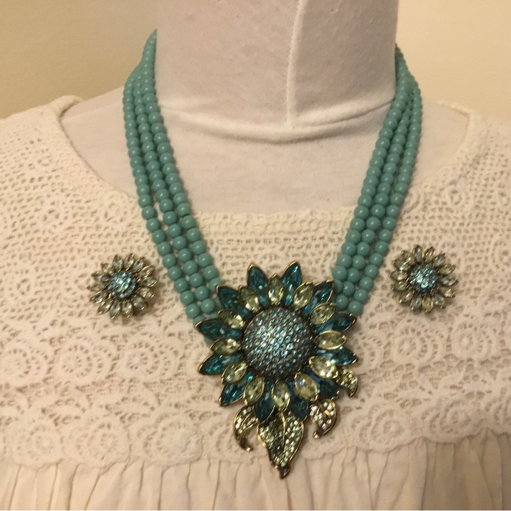 Driving Miss Daisy. 2pc. Necklace/pierced